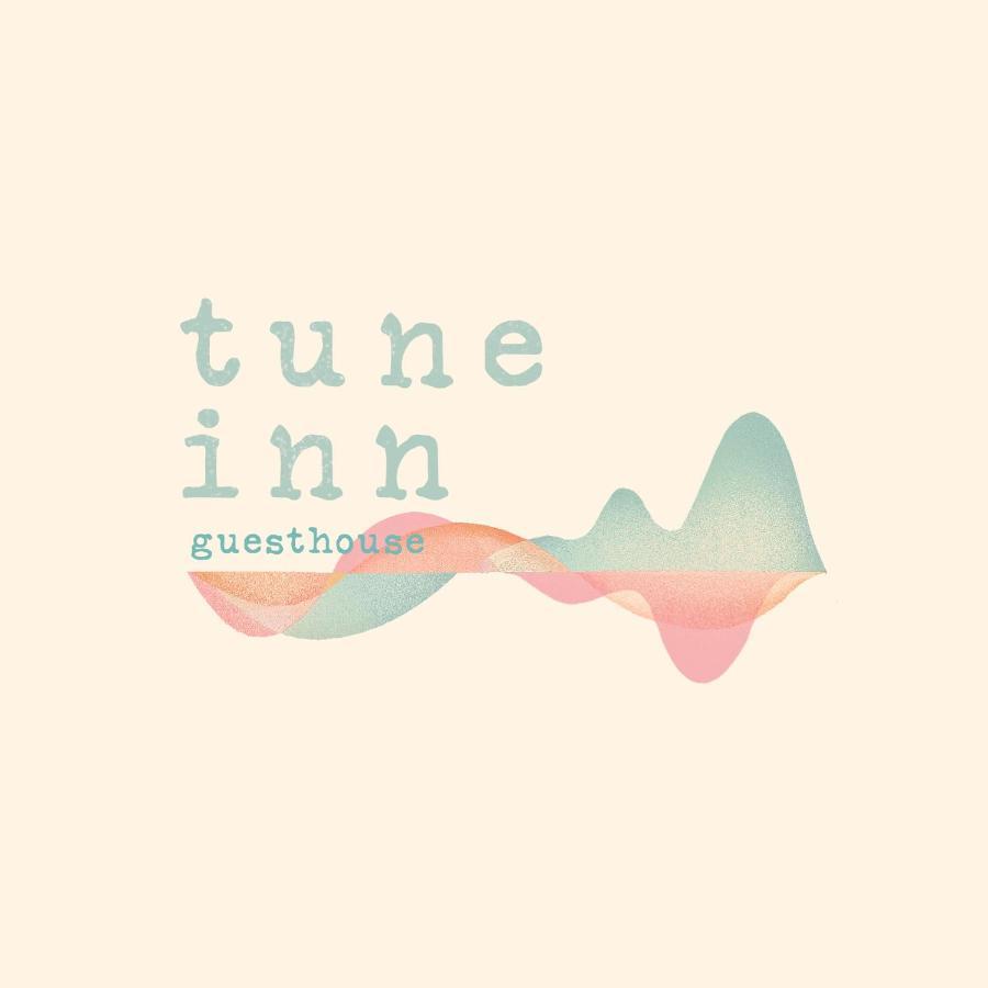 Tune Inn Activity Guesthouse- Over 24'S Ypsos Exterior foto