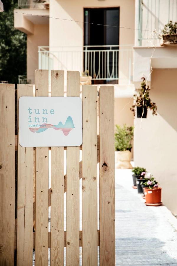 Tune Inn Activity Guesthouse- Over 24'S Ypsos Exterior foto